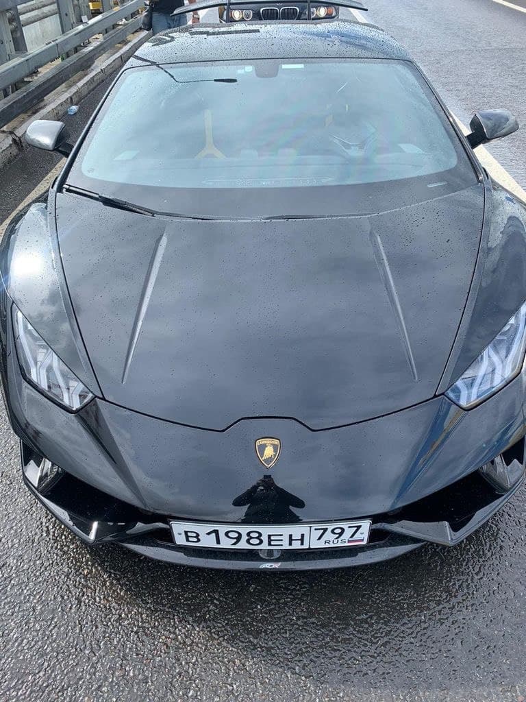 Lamborghini и BMW. Фотография №5