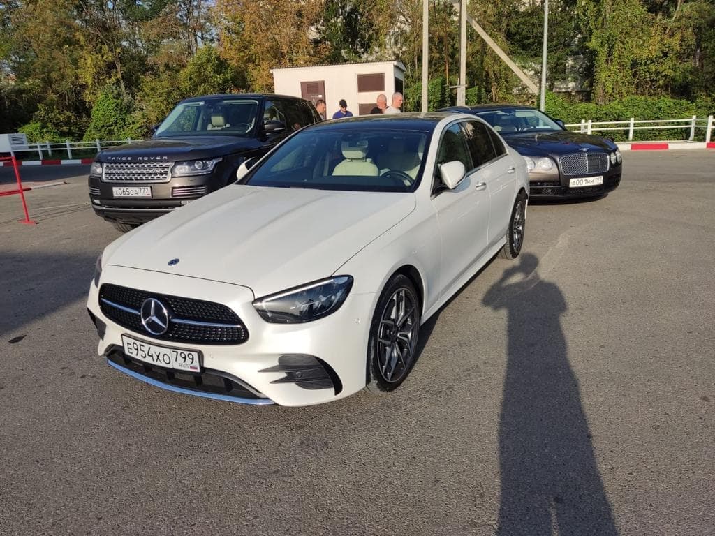 Mercedes-Benz и Bentley. Фотография №2