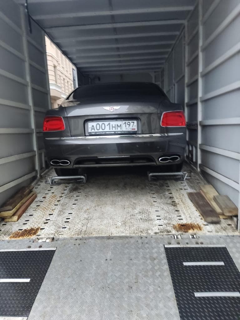 Bentley Flying Spur. Фотография №2