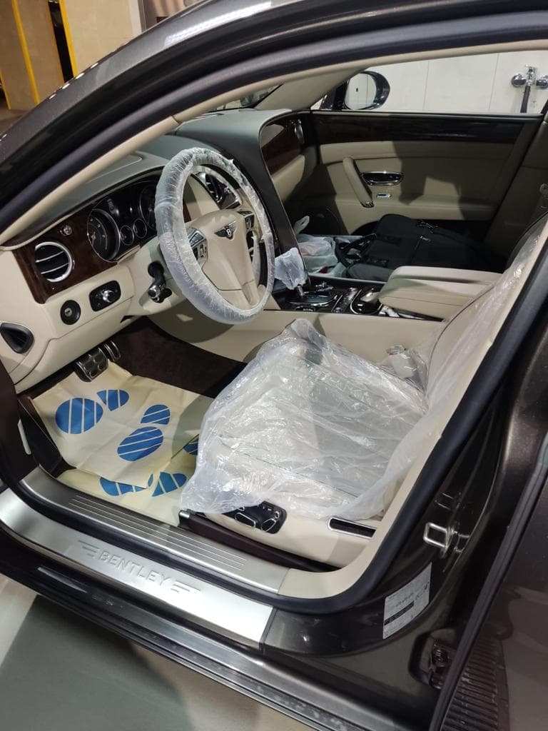Bentley Flying Spur. Фотография №1