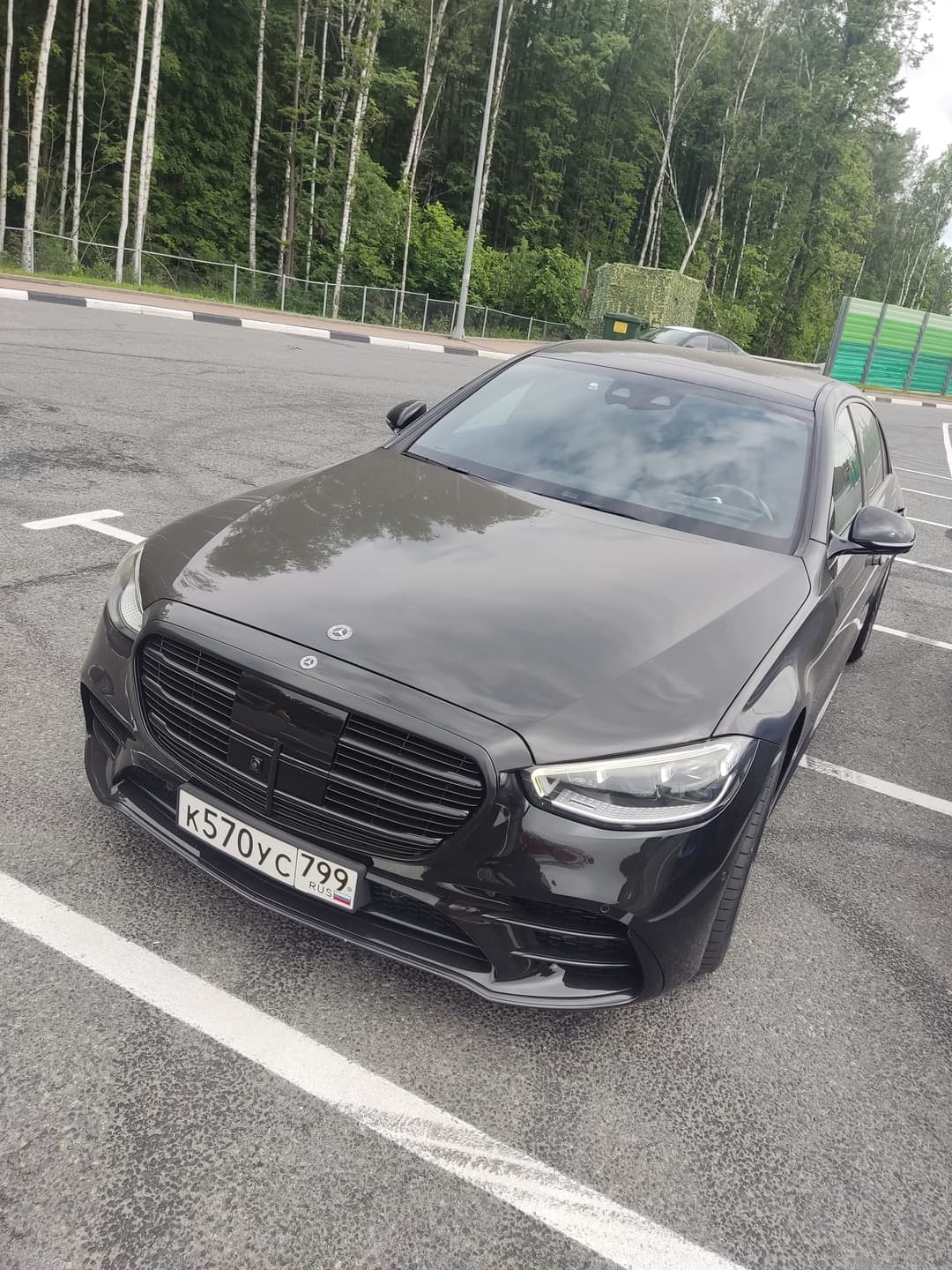 Mercedes-Benz GLS и Bentley Continental. Фотография №5