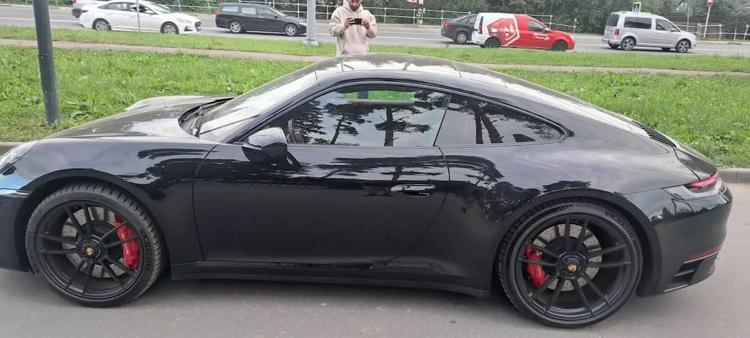Porsche 911 Carrera 4 GTS. Фотография №3